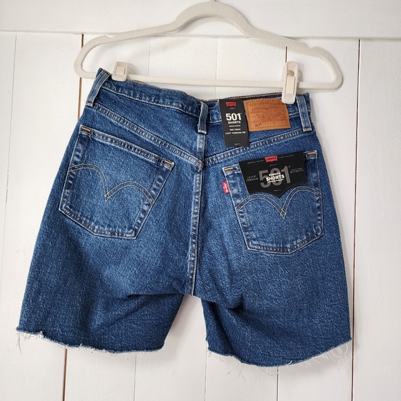 Levi's 501 Mid Thigh Shorts NWT - Picture 5 of 6